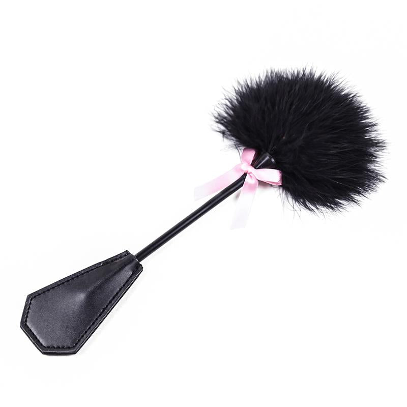 LATETOBED BDSM LINE ESPANADOR E PÁ 2 EM 1 29 CM PRETO