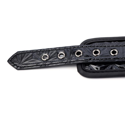 ALGEMAS DE TORNOZELO AJUSTÁVEIS BLACK SAPPHIRE EM COURO VEGANO DE SAFIRA